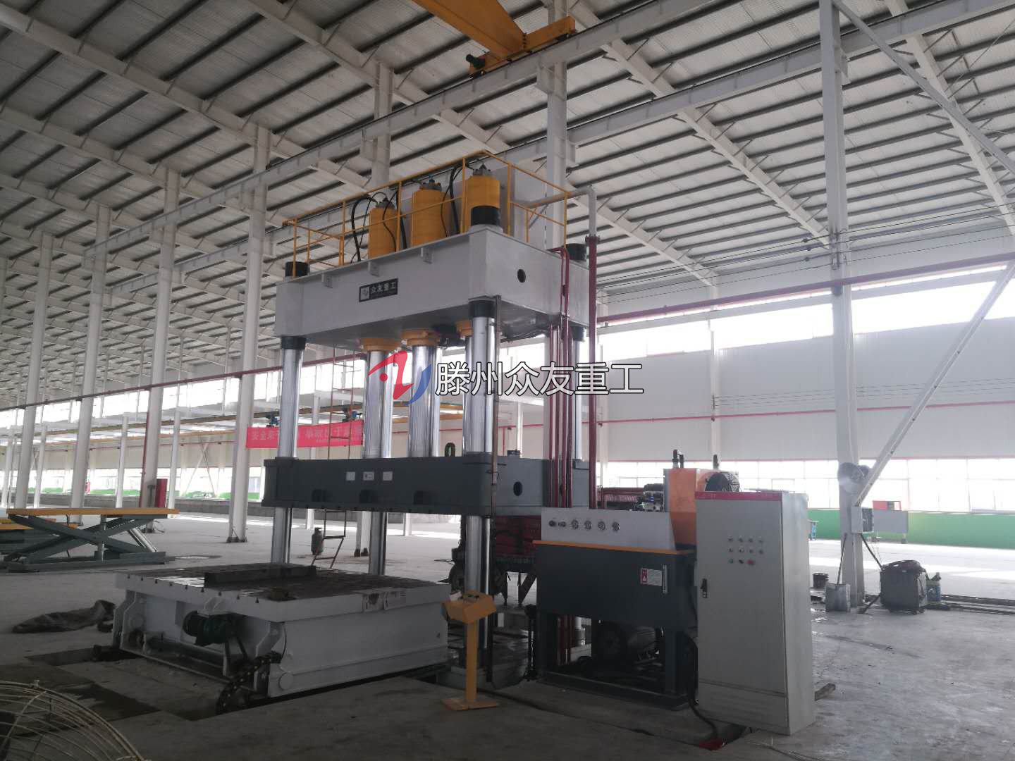 1000噸移動(dòng)工作臺(tái)液壓機(jī) 1000t金屬拉伸成型液壓機(jī)