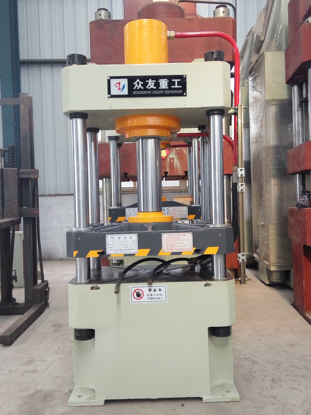 100噸三梁四柱液壓機 100T常規(guī)鑄鋼件油壓機