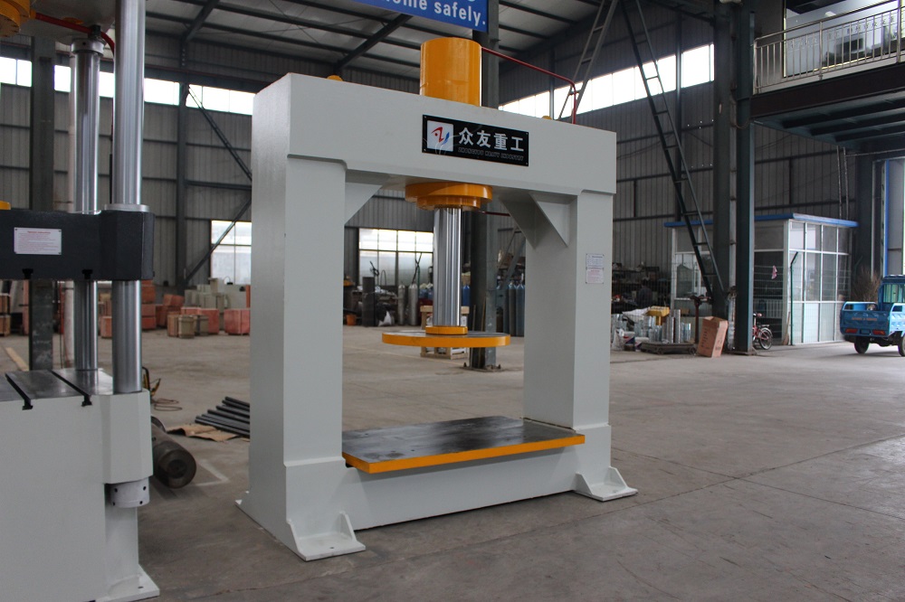 200噸壓胎機(jī) 200T龍門框式液壓機(jī)