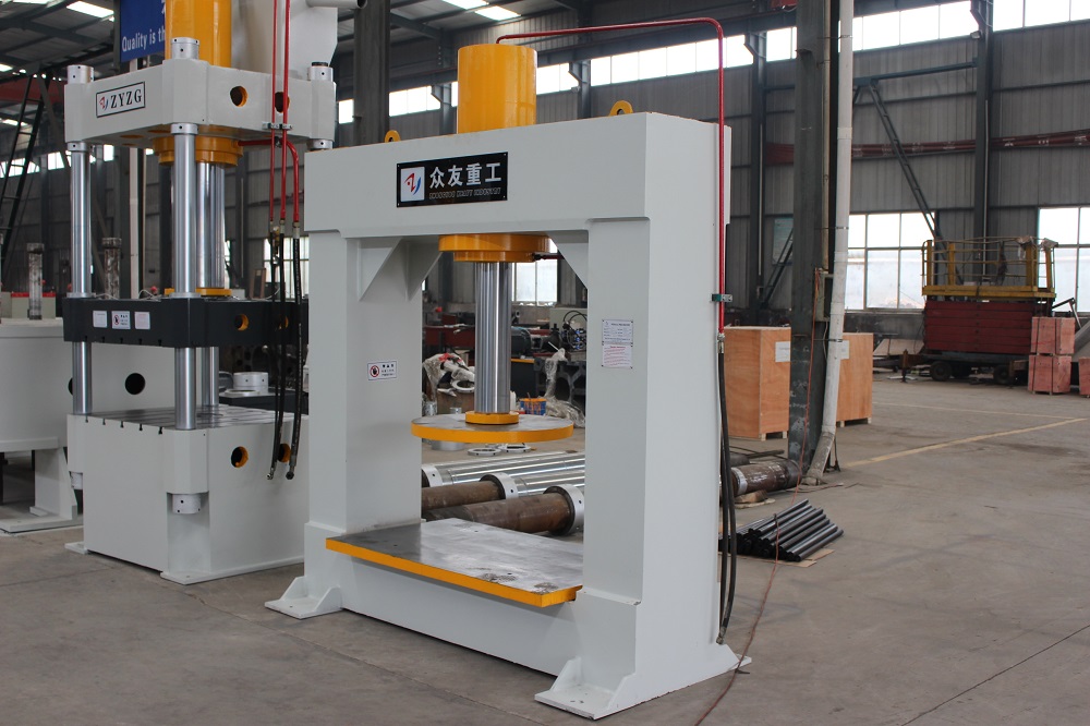 200噸壓胎機(jī) 200T龍門框式液壓機(jī)