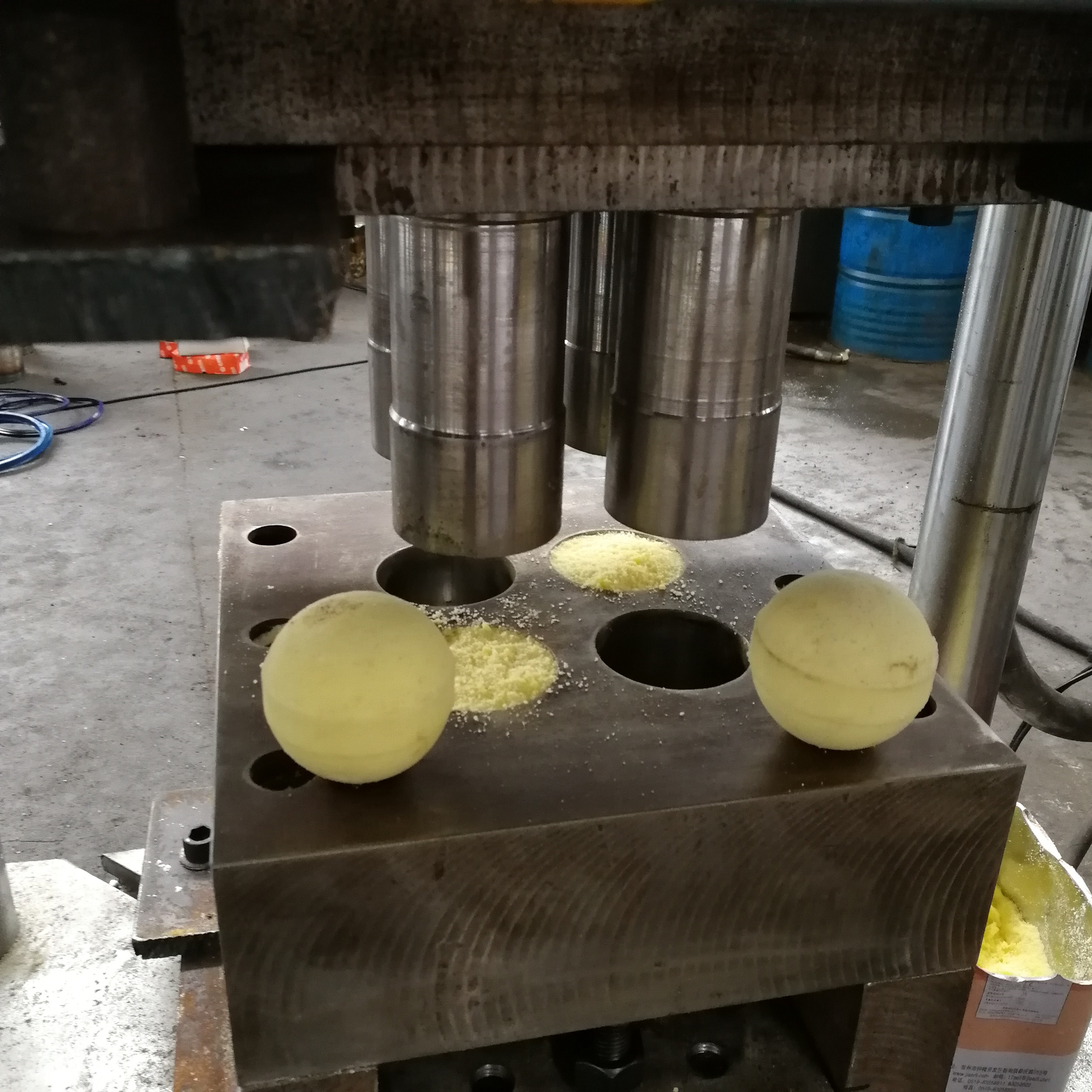 100噸三梁四柱壓爆炸鹽液壓機 100T粉末成型油壓機