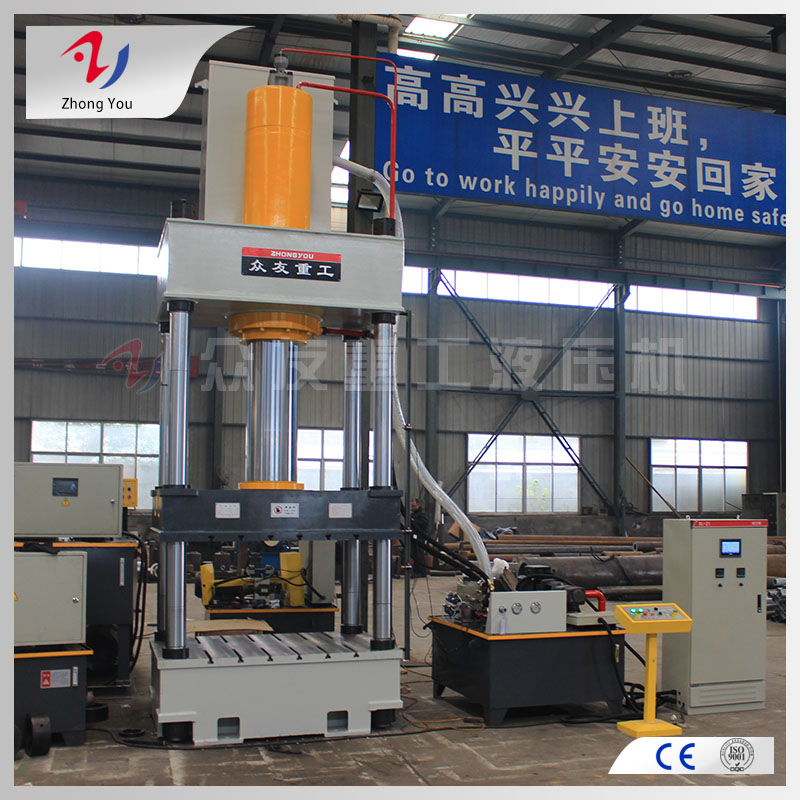 四柱液壓機(jī) 四柱液壓機(jī)
